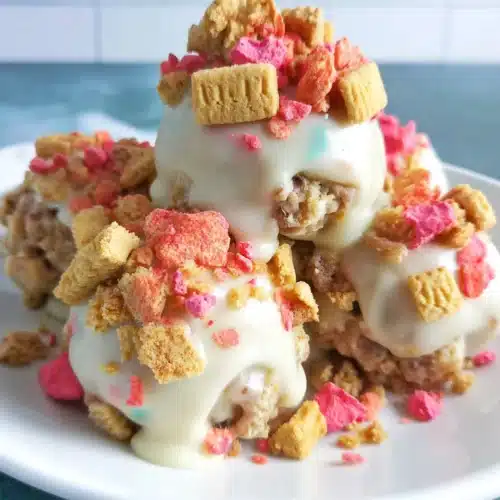 Delicious Strawberry Crunch Cookie Balls: A Sweet Treat 1 Strawberry crunch cookie balls with creamy center and crunchy topping
