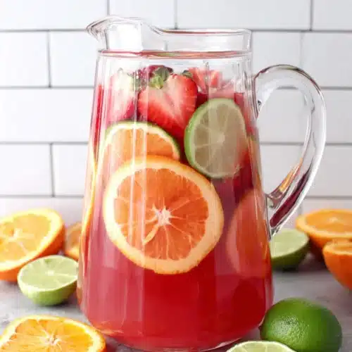 Fruit Punch Recipe: Refreshing and Easy for Everyone 1 Fruit punch recipe in a pitcher with fresh fruit slices